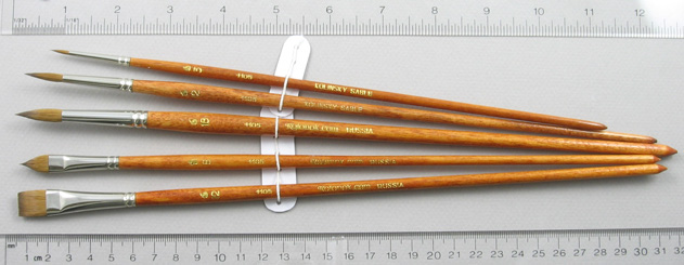 Long-Handle Set of 5 Kolinsky Sable Art Brushes: Full Length Shot with Rulers
